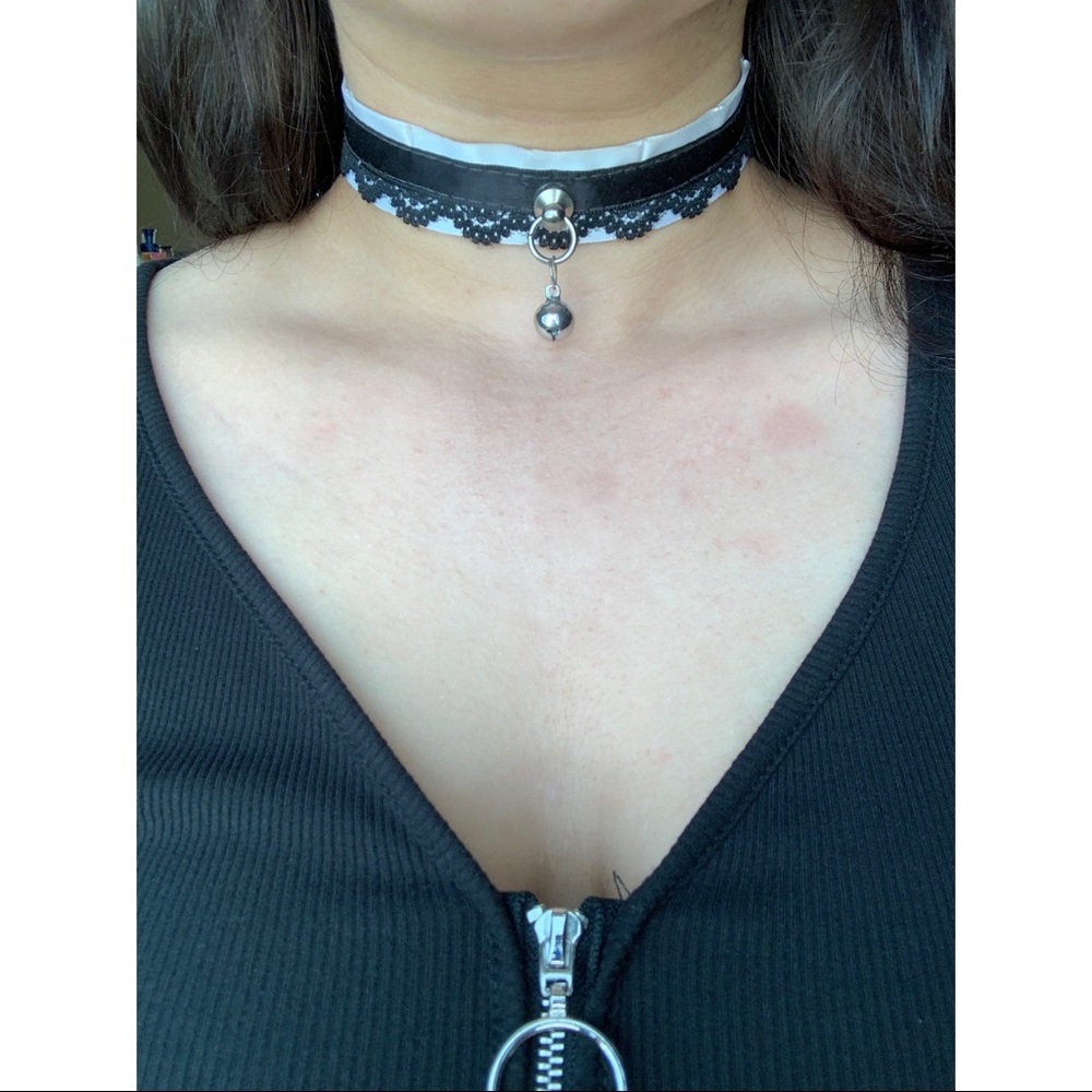 Black and white collar choker